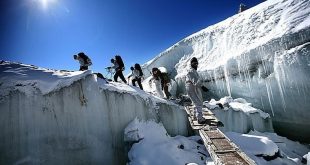 High Altitude Warfare School-Where Indian Soldiers are Trained to Survive in Siachen