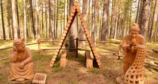 Lukomorye Wooden Sculpture Park